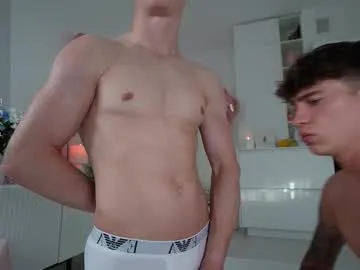 milly_shy – webcam model profile photo Image 4