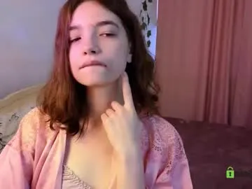 lustyaura – webcam model profile photo Image 14