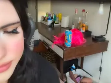 milly_shy – webcam model profile photo Image 3