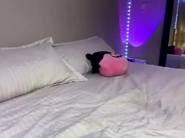 dianaholiday – webcam model profile photo Image 16