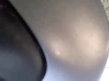 informal_ – webcam model profile photo Image 10