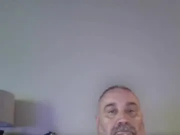 informal_ – webcam model profile photo Image 15