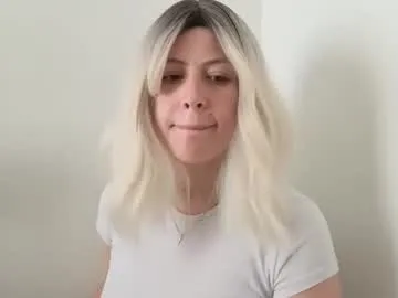 missvalery_1 – webcam model profile photo Image 14