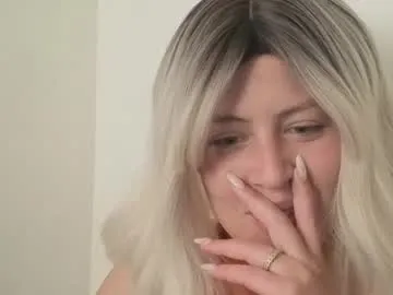 missvalery_1 – webcam model profile photo Image 8