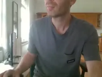 alasska_18 – webcam model profile photo Image 2