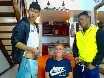 angels_kiss – webcam model profile photo Image 6
