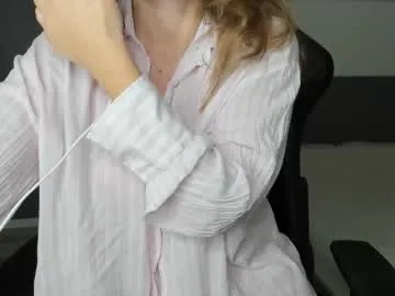 fixielu – webcam model profile photo Image 13