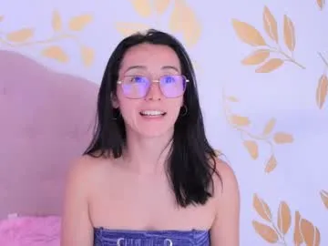 lily_merlin – webcam model profile photo Image 12