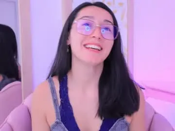 lily_merlin – webcam model profile photo Image 15