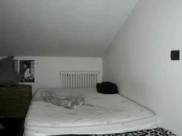 phoebepaw – webcam model profile photo Image 3