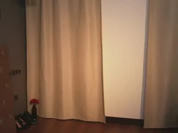 alis_molli – webcam model profile photo Image 6