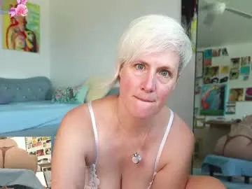 lustyaura – webcam model profile photo Image 7