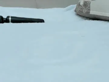 crimsonkitten – webcam model profile photo Image 10