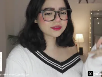 emma_curvy1 – webcam model profile photo Image 11