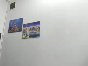 missvalery_1 – webcam model profile photo Image 2