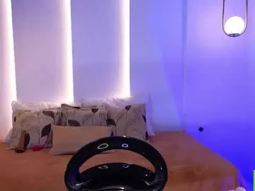 jacques_season – webcam model profile photo Image 6