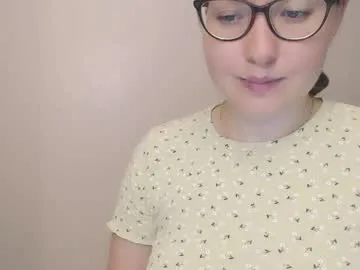 julyaandraul – webcam model profile photo Image 5