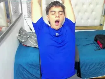 adriana_elvis – webcam model profile photo Image 14