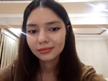 kitten_2001_yoyo – webcam model profile photo Image 10