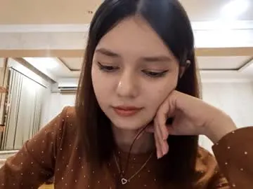 kitten_2001_yoyo – webcam model profile photo Image 12