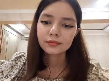 kitten_2001_yoyo – webcam model profile photo Image 9