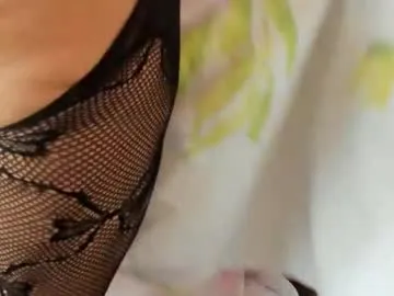 bright_diamonds_054 – webcam model profile photo Image 19