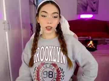 lustyaura – webcam model profile photo Image 10