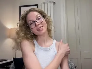 hottymilana Image 6
