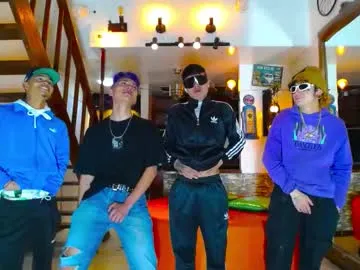 informal_ – webcam model profile photo Image 12