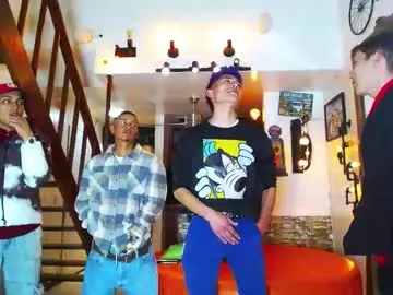 informal_ – webcam model profile photo Image 16