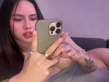 bam_bi – webcam model profile photo Image 2