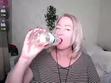 allie_pearl – webcam model profile photo Image 12