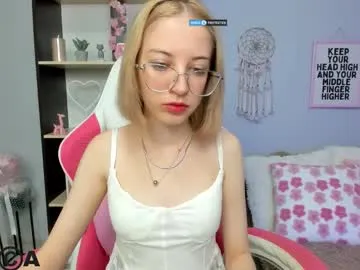 sigmasian – webcam model profile photo Image 19