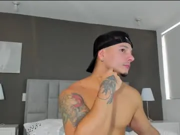 isaacsuarez – webcam model profile photo