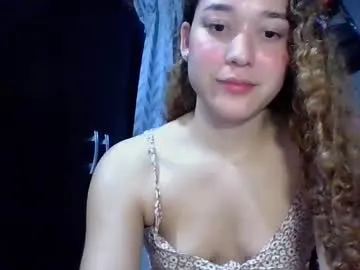 queeneliaa_ – webcam model profile photo Image 11