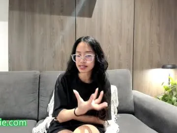 shelutty – webcam model profile photo Image 14