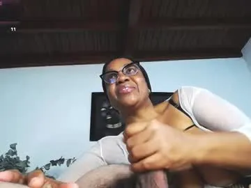 cique_black – webcam model profile photo Image 5