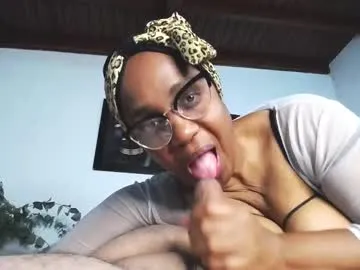 cique_black – webcam model profile photo Image 6