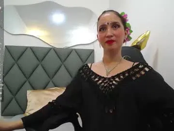 cumongiselle – webcam model profile photo Image 4