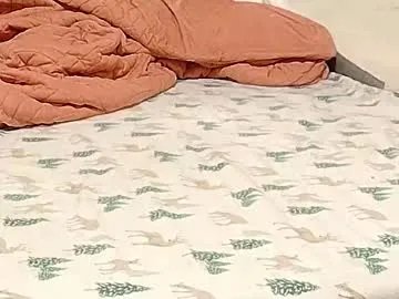 coralie20 – webcam model profile photo Image 17