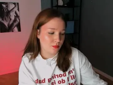 missvanessajune – webcam model profile photo Image 15