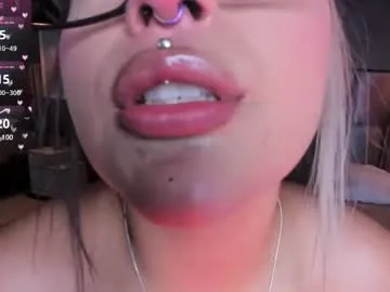 tashinadoncaster – webcam model profile photo Image 9