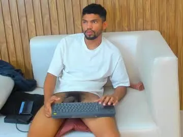 sweetmiaa – webcam model profile photo Image 10