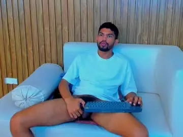 sweetmiaa – webcam model profile photo Image 12