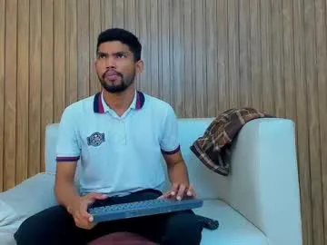 sweetmiaa – webcam model profile photo Image 13