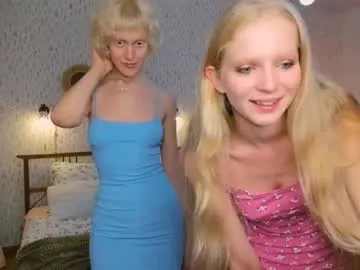 holly_little2 – webcam model profile photo Image 15