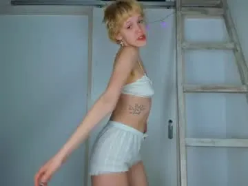 holly_little2 – webcam model profile photo Image 3