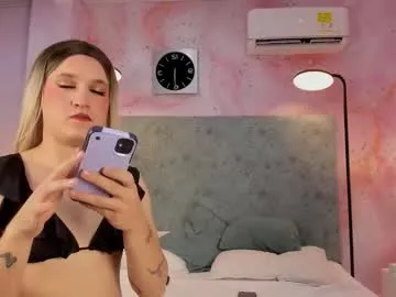 lustyaura – webcam model profile photo Image 10