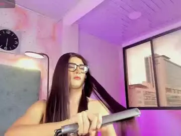 lustyaura – webcam model profile photo Image 14