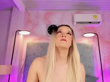 lustyaura – webcam model profile photo Image 8